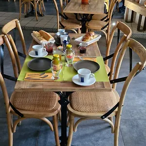 D'hôtes Du Bistrot D'ici Couette-café Saint-Saturnin (Puy-de-Dome)