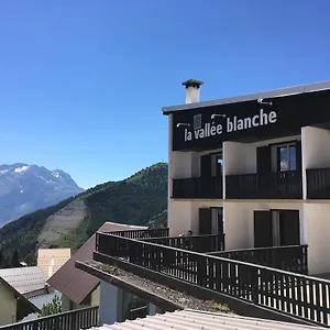 https://la-vallee-blanche-bikehotel.hotels-rhonealpes.com